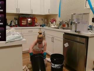 blondiewithanass