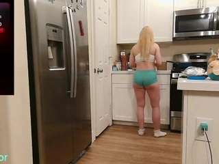 blondiewithanass