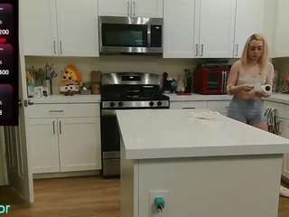 blondiewithanass