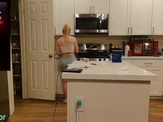 blondiewithanass