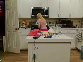 blondiewithanass