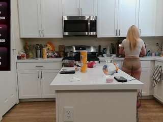 blondiewithanass