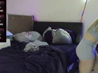 blondiewithanass