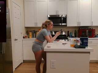 blondiewithanass