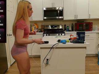 blondiewithanass