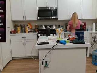 blondiewithanass