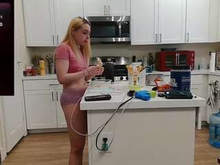 blondiewithanass Sex Cam Show