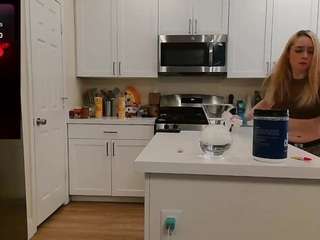 blondiewithanass