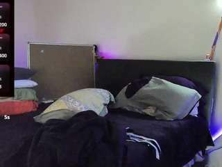 blondiewithanass live webcam show
