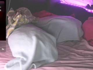 blondiewithanass live webcam show