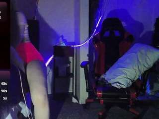 blondiewithanass live webcam show