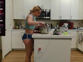 blondiewithanass live webcam show