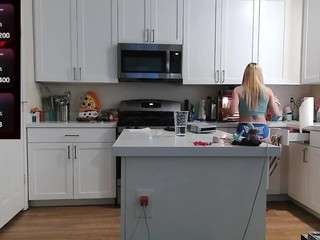 blondiewithanass live webcam show