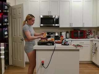 blondiewithanass