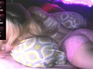 blondiewithanass