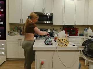 blondiewithanass