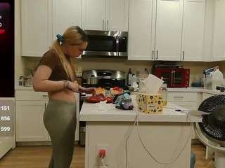 blondiewithanass