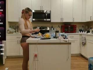 blondiewithanass