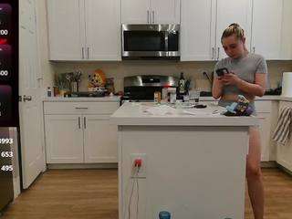 blondiewithanass