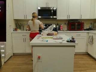 blondiewithanass