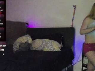 blondiewithanass
