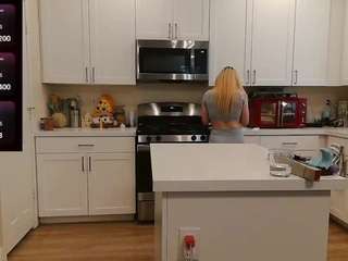 blondiewithanass
