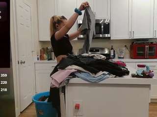 blondiewithanass