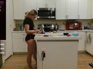 blondiewithanass