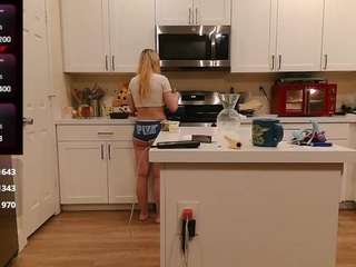 blondiewithanass