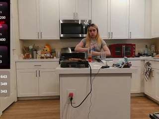 blondiewithanass