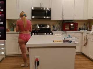 blondiewithanass