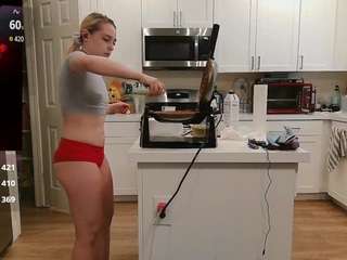 blondiewithanass