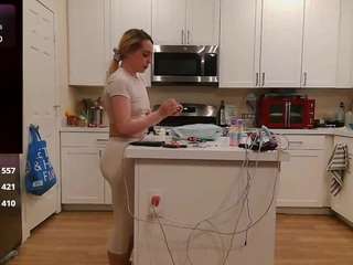 blondiewithanass