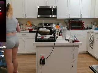 blondiewithanass