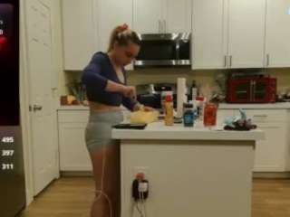 blondiewithanass