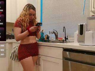 blondiewithanass