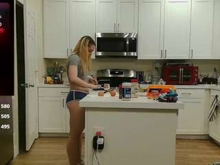 blondiewithanass