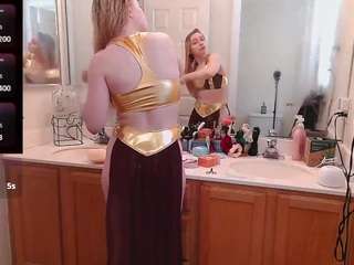 blondiewithanass