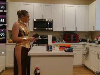 blondiewithanass