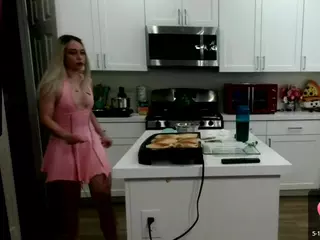 blondiewithanass's Live Sex Cam Show