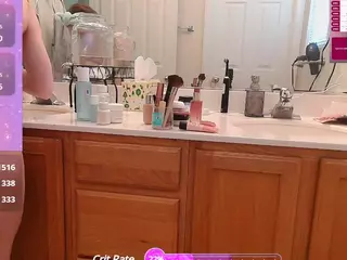 blondiewithanass's Live Sex Cam Show