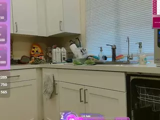 blondiewithanass's Live Sex Cam Show