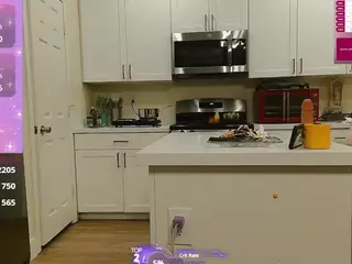 blondiewithanass's Live Sex Cam Show