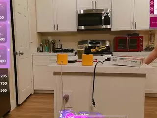 blondiewithanass's Live Sex Cam Show