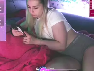 blondiewithanass's Live Sex Cam Show