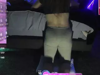 blondiewithanass's Live Sex Cam Show