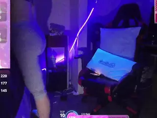 blondiewithanass's Live Sex Cam Show