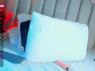 Isabella's Live Sex Cam Show