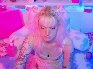 squeezypeach