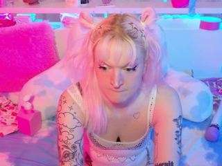 squeezypeach